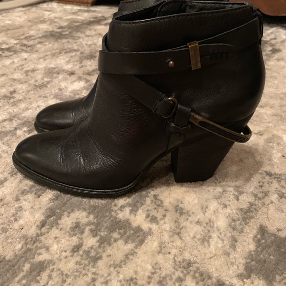 Boots - Picture 2 of 6